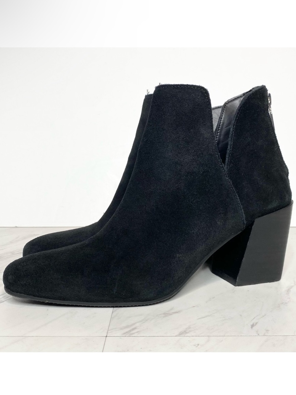 Blondo Stasia Black Suede Heeled Bootie 9M